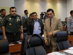 RUU TNI Sah Jadi UU, Menhan Terima Kasih ke Pendemo-Ajak Jaga Persatuan RUU TNI Sah Jadi UU, Menhan Terima Kasih ke Pendemo-Ajak Jaga Persatuan