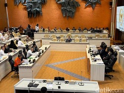 Kemenhub Siapkan 30.451 Bus-2.550 Kereta Api untuk Mudik Lebaran 2025