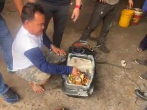 Video: Polda Sumut Bongkar Penyelundupan Sabu dalam Tangki Mobil Video: Polda Sumut Bongkar Penyelundupan Sabu dalam Tangki Mobil