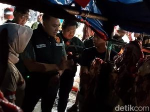 Daging Sapi Gelonggongan Dilaporkan Dijual di Pasar Pandaan Pasuruan Daging Sapi Gelonggongan Dilaporkan Dijual di Pasar Pandaan Pasuruan