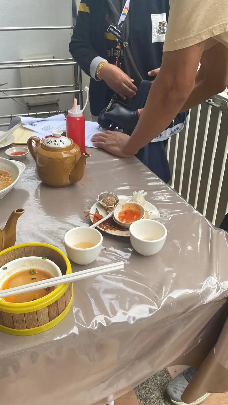 Polisi Grebek Tempat Makan Dimsum Ilegal di Dalam Rumah