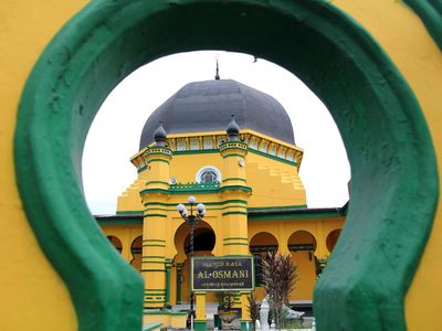 Potret Masjid Tertua Peninggalan Kesultanan di Medan