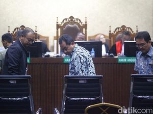 Potret Tiga Ahli Dihadirkan di Sidang Suap Hakim Tannur Potret Tiga Ahli Dihadirkan di Sidang Suap Hakim Tannur
