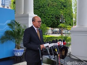 Rosan Ungkap Alasan Investasi Asing Lebih Rendah dari Dalam Negeri Rosan Ungkap Alasan Investasi Asing Lebih Rendah dari Dalam Negeri