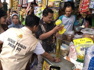 Polda DIY Bareng Disperindag Cek Minyakita di Pasar Beringharjo, Ini Hasilnya