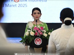 Gaya Selvi Ananda Lantik Ketua Dekranasda, Pakai Kebaya dan Makeup Cerah