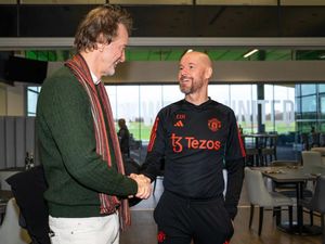 Ratcliffe Akui Salah Tak Pecat Ten Hag Lebih Cepat Ratcliffe Akui Salah Tak Pecat Ten Hag Lebih Cepat
