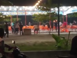 Sejumlah Pemuda Obrak-abrik Warkop di Deli Serdang gegara Sedekah Buka Puasa