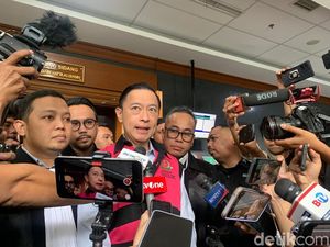 Tom Lembong: Kenapa Hanya Saya yang Jadi Terdakwa? Tom Lembong: Kenapa Hanya Saya yang Jadi Terdakwa?
