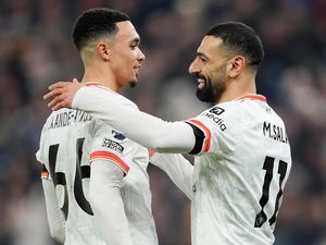 TAA Menuju Pintu Keluar Liverpool, Mo Salah Stay?