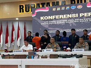 2 Tersangka Penyelundupan Senpi ke KKB di Papua Eks TNI