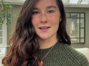 Viral Wanita Tidak Keramas Setahun, Hanya Pakai Telur dan Daun Herbal Viral Wanita Tidak Keramas Setahun, Hanya Pakai Telur dan Daun Herbal