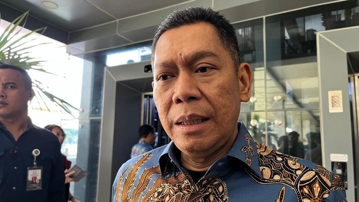 Dampak Kebijakan Tarif AS Adies Kadir Dampak Kebijakan Tarif AS Adies Kadir di kompleks parlemen, Senayan, Jakarta Pusat, Rabu (12/3/2025).