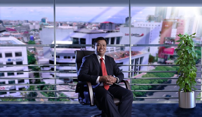 Chief Economist, The Indonesia Economic Intelligence (IEI), Sunarsip Chief Economist, The Indonesia Economic Intelligence (IEI), Sunarsip
