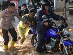 Jalan Nasional Ciamis Tergenang Banjir, Arus Lalu Lintas Sempat Macet