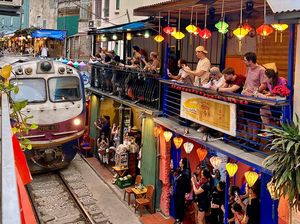 Vietnam Ramai Turis, tapi... Mana Duitnya