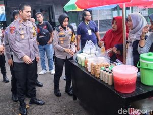 Kapolres Situbondo Borong Dagangan UMKM di Bazar Ramadan