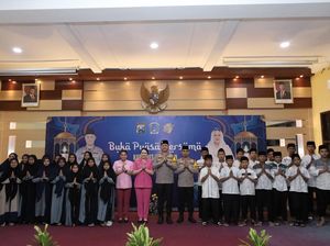 Kapolres Lamongan Berbagi Kebahagiaan Ramadan Bersama Anak Yatim Piatu