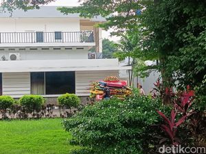 Video Gedung PFN Bersih dari Karangan Bunga Ifan Seventeen Jadi Dirut