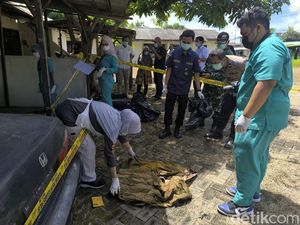 Misteri ODGJ Bersarung yang Tak Terlihat Berseliweran di Aspol Gresik