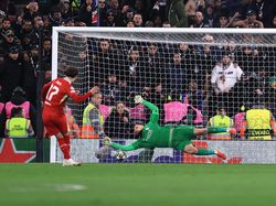 Video Wajah-wajah Kecewa Setelah Liverpool Dikandaskan PSG