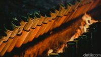 Melihat Proses Pembakaran Lemang