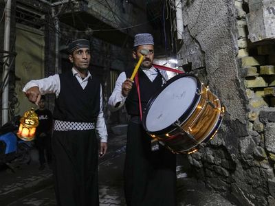 Mesaharati, Tradisi Bangunkan Sahur saat Ramadan di Irak