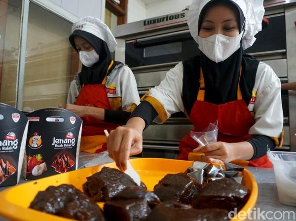 Salak Jadi Olahan Khas Jombang yang Laris Manis untuk Lebaran