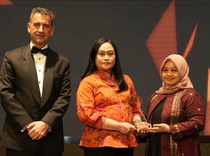 Beri Manfaat Investasi bagi Masyarakat, Pegadaian Raih IFN Global Awards