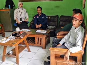 Video: Pengemis di Ponorogo Raup Rp 400 Ribu Per Hari Video: Pengemis di Ponorogo Raup Rp 400 Ribu Per Hari