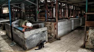 Potret Pasar Sungai Bambu Sepi Pembeli