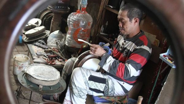Produksi Rebana di Malang Meningkat Selama Ramadan