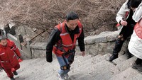 Canggihnya Robot Eksoskeleton AI yang Bikin Naik Gunung Tanpa Pegal