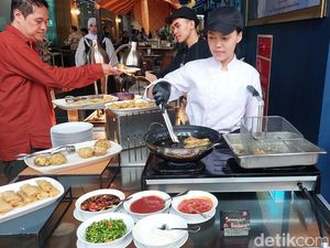 Ragam Pilihan Menu Iftar, Dari Cilok hingga Martabak Kari Ragam Pilihan Menu Iftar, Dari Cilok hingga Martabak Kari