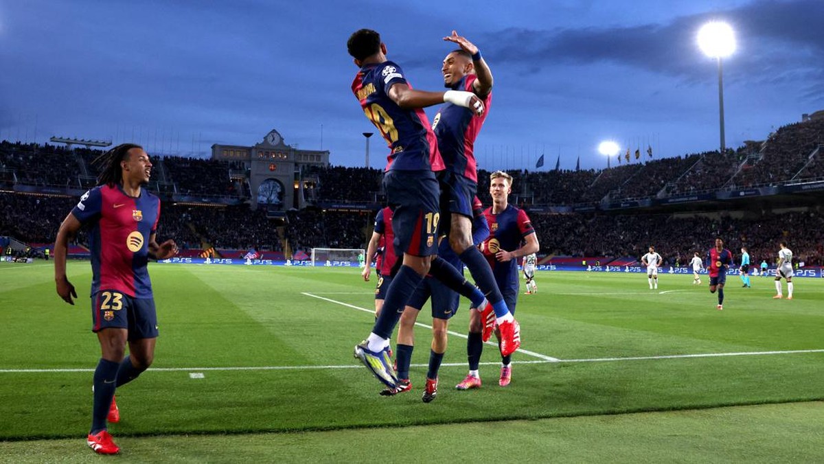 Barcelona memimpin 3-1 dari Benfica di babak pertama pertandingan leg kedua babak 16 besar Liga Champions. (Foto: REUTERS/Albert Gea)