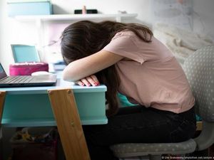 Video Imbauan Psikiater Terkait Masalah Mental: Jangan Self Diagnose! Video Imbauan Psikiater Terkait Masalah Mental: Jangan Self Diagnose!