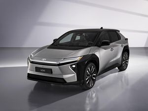 Toyota bZ4X Terbaru Meluncur, Ini yang Berubah Toyota bZ4X Terbaru Meluncur, Ini yang Berubah