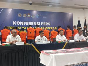 13 WNA di Batam Ditangkap Terkait Investasi Fiktif 13 WNA di Batam Ditangkap Terkait Investasi Fiktif
