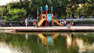 Asyiknya Ngabuburit di Taman Koja Jakarta