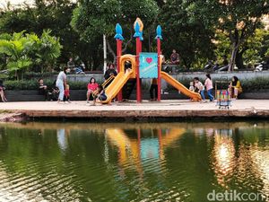 Asyiknya Ngabuburit di Taman Koja Jakarta