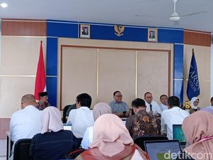 Tim Formatur Sekolah Rakyat Kunjungi SMA Unggulan CT Arsa di Sukoharjo Tim Formatur Sekolah Rakyat Kunjungi SMA Unggulan CT Arsa di Sukoharjo