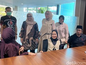 Naili Trisal Jalani Tes Kesehatan PSU Pilkada Palopo di RS Labuang Baji Naili Trisal Jalani Tes Kesehatan PSU Pilkada Palopo di RS Labuang Baji