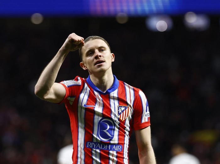 Soccer Football - Champions League - Round of 16 - Second Leg - Atletico Madrid v Real Madrid - Metropolitano, Madrid, Spain - March 12, 2025 Atletico Madrid's Conor Gallagher celebrates scoring their first goal REUTERS/Susana Vera