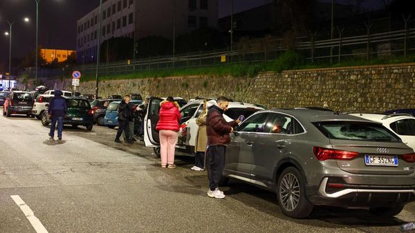 Gempa Guncang Naples Italia, Warga Panik Berhamburan ke Jalan