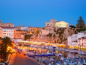 Kepulauan Balearic di Spanyol Naikkan Pajak buat Kendalikan Jumlah Turis Kepulauan Balearic di Spanyol Naikkan Pajak buat Kendalikan Jumlah Turis