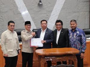 Komisi V Dukung Mendes Evaluasi TPP yang Terbukti Nyaleg Komisi V Dukung Mendes Evaluasi TPP yang Terbukti Nyaleg