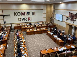 Datangi Komisi III DPR, Korban Net89 Curhat Kasus Tak Kunjung Tuntas Datangi Komisi III DPR, Korban Net89 Curhat Kasus Tak Kunjung Tuntas