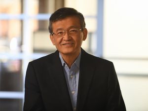 Bos Baru dari Malaysia Mau Rombak Intel Habis-habisan Bos Baru dari Malaysia Mau Rombak Intel Habis-habisan