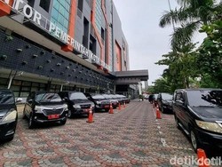 Mobil Dinas Pemkot Surabaya Dikandangkan hingga 7 April 2025