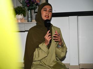 Paula Verhoeven Mau Bangun Masjid di Melbourne Paula Verhoeven Mau Bangun Masjid di Melbourne